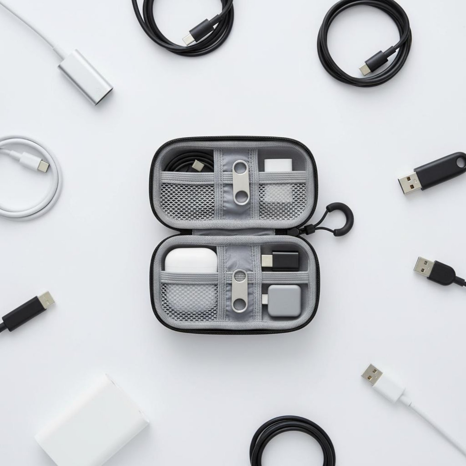 Cord Organizer Case Multiple C - огляд і ціна Electronics And Gadgets G