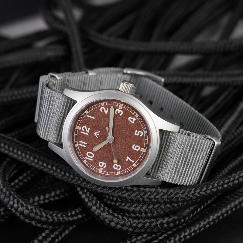 Militado ML12B Mens Watch VH31 - огляд і ціна Electronics Gadgets For Men